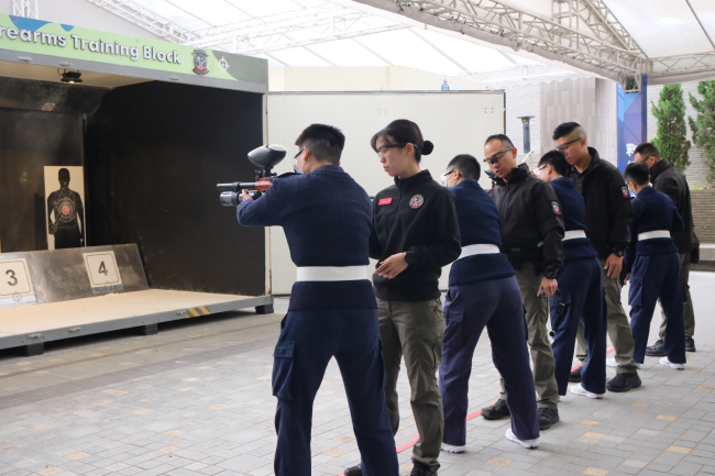 The induction training provided by the ISITD combines both theory and practice, thoroughly preparing trainees for their future work.